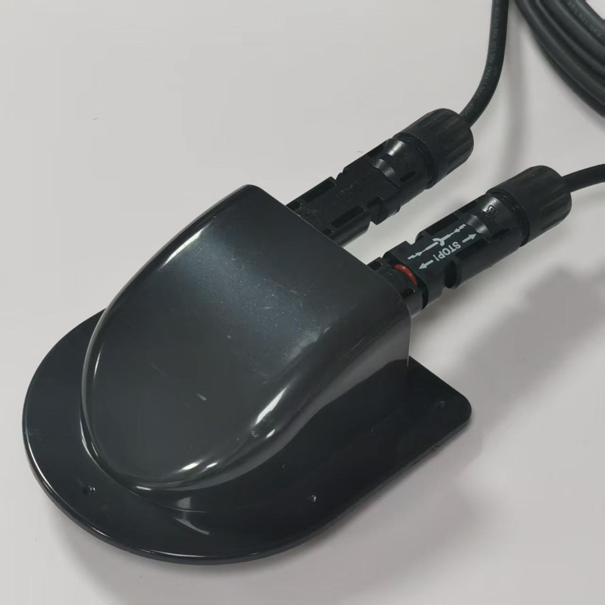 Solar PV Panel Mount Connector - Flanged Photovoltaic Receptacle with Terminals