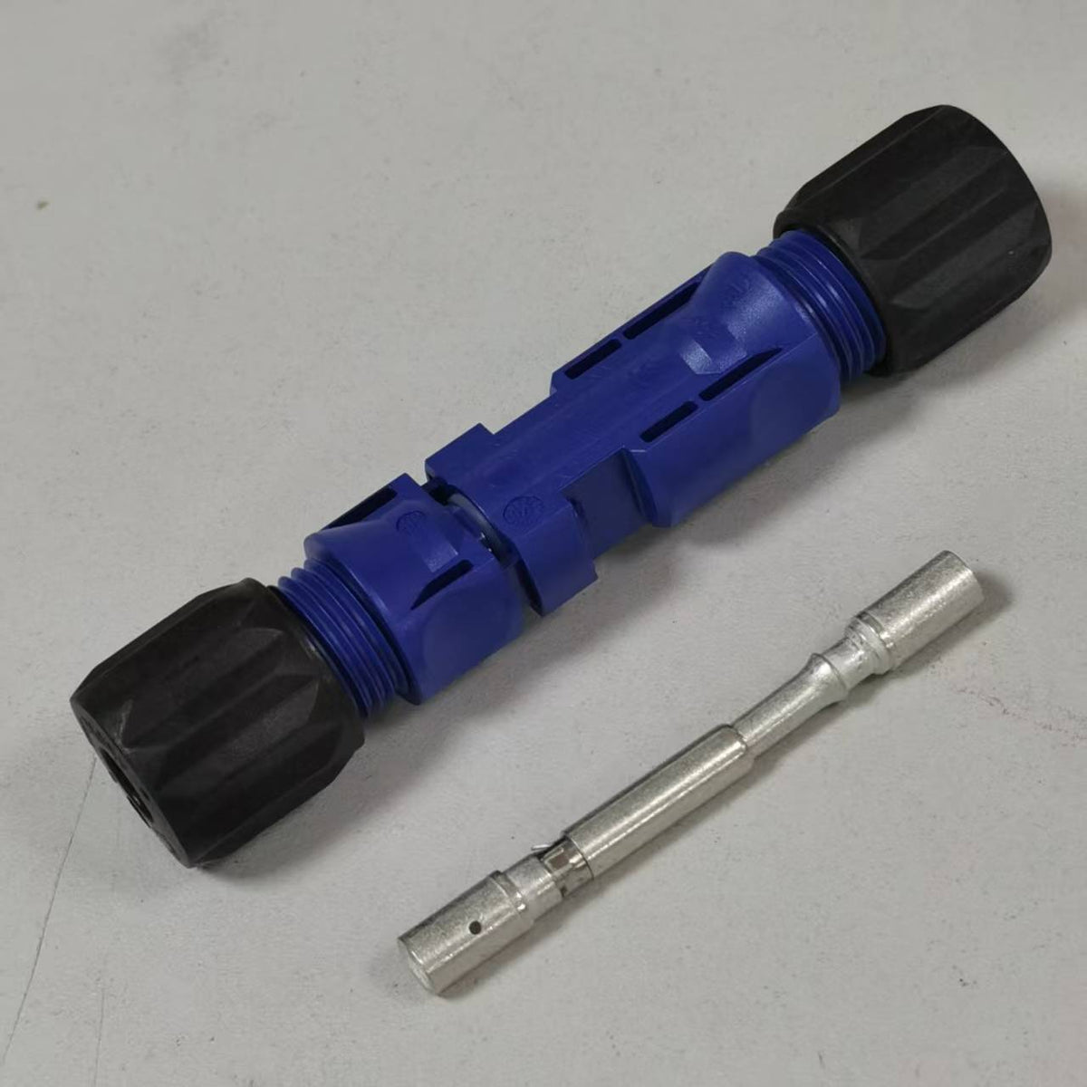 Original Amphenol H4 PV Connector Pair for 10mm² (8AWG) Solar Cable - Male & Female