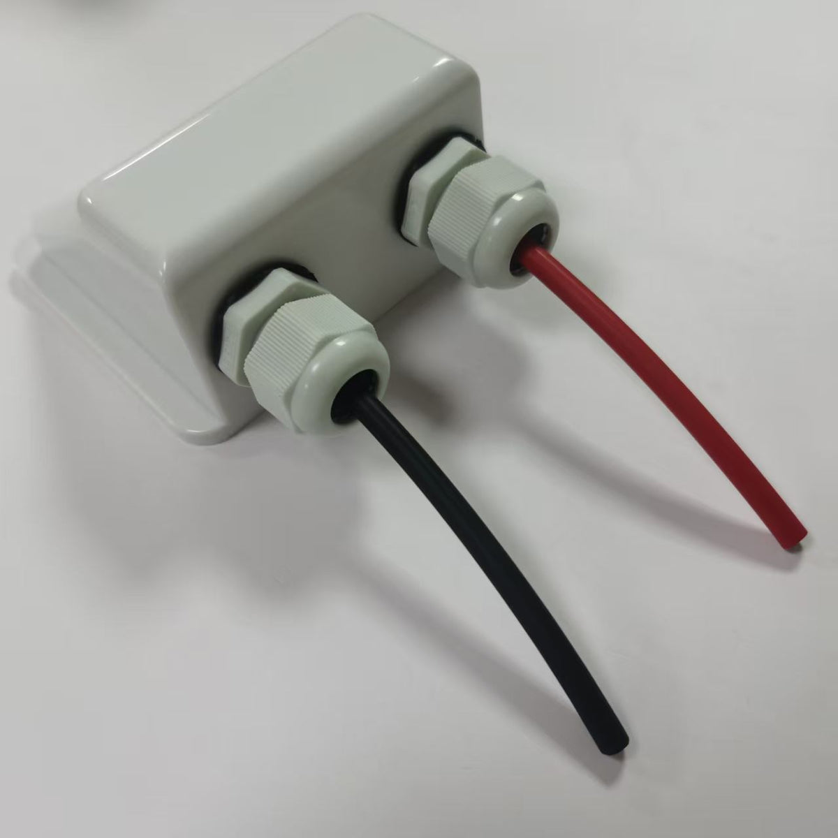 Solar Cable Entry Gland Box - Double Cable Housing with PG13.5 Waterproof Connectors