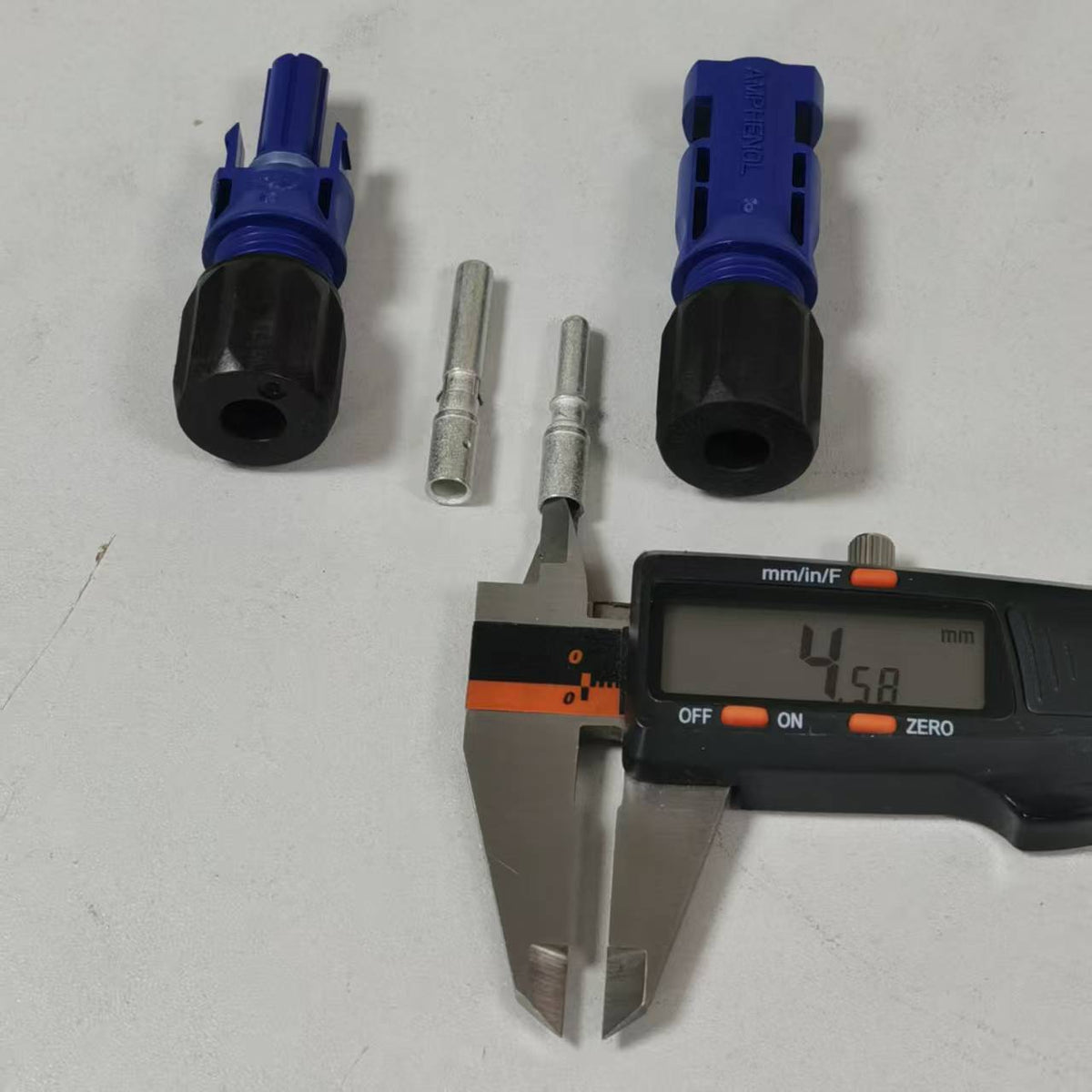 Original Amphenol H4 PV Connector Pair for 10mm² (8AWG) Solar Cable - Male & Female